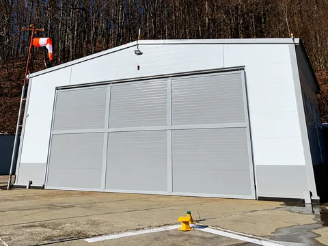 Авиационный ангар 15 x 14 x 7 м для базирования и обслуживания частного вертолета — фото 9