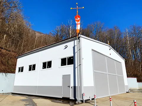Авиационный ангар 15 x 14 x 7 м для базирования и обслуживания частного вертолета — фото 10